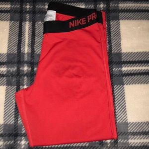 Nike Pro Capri Tights 😍